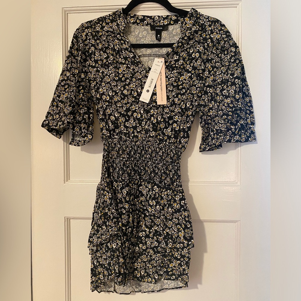 AQUA (Bloomingdale’s Exclusive) Mini Floral Dress size Small, NWT